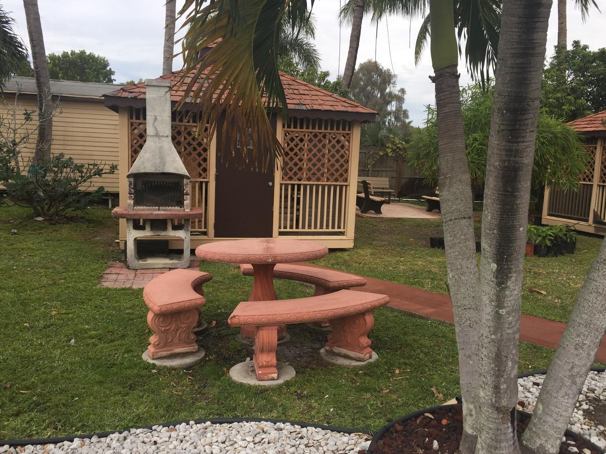 Fort Myers Inn ภายนอก รูปภาพ